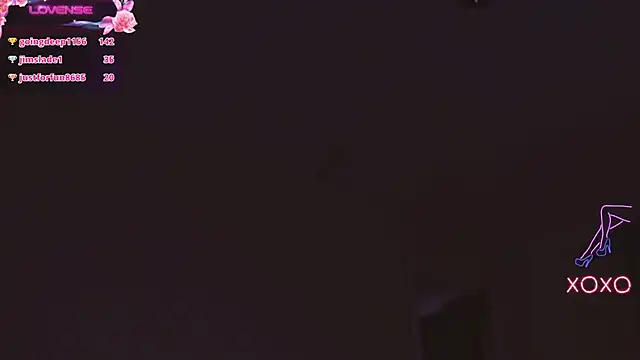 Snapshot of ArianaCroft chatting on January 4, 2:04 pm ArianaCroft online show from January 4, 2:04 pm