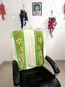 YOUR LOVELY-40 online show from March 7, 12:46 pm