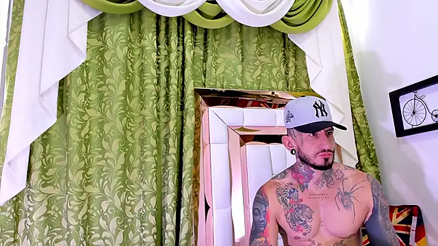 dilan scootk  online show from November 7, 6:41 pm