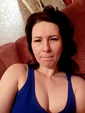 Snapshot of MriaLove31 chatting on February 14, 8:21 am MriaLove31 online show from February 14, 8:21 am