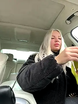 Snapshot of Jessy_Jo chatting on November 21, 6:45 am Jessy Jo online show from November 21, 6:45 am