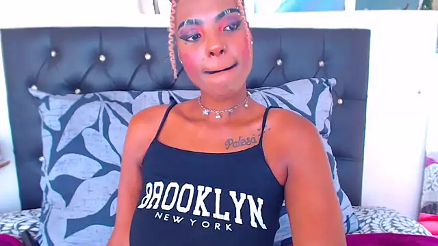 SAVAGExBOO online show from December 13, 6:00 am