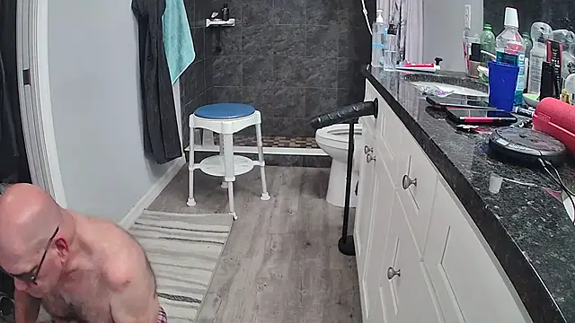 lou63ponce online show from March 8, 8:45 pm