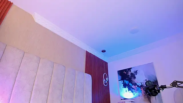 HannaRed  online show from October 11, 7:45 pm