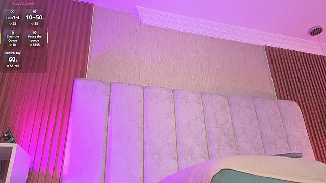 HannaRed  online show from February 25, 8:18 pm