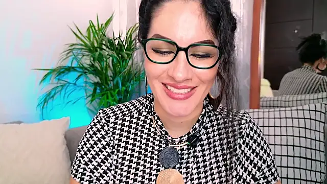 Snapshot of Pamela_Rosal chatting on May 11, 4:04 pm Pamela Rosal online show from May 11, 4:04 pm
