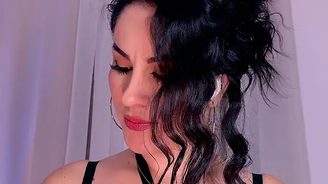 Snapshot of Pamela_Rosal chatting on June 16, 1:25 pm Pamela Rosal online show from June 16, 1:25 pm