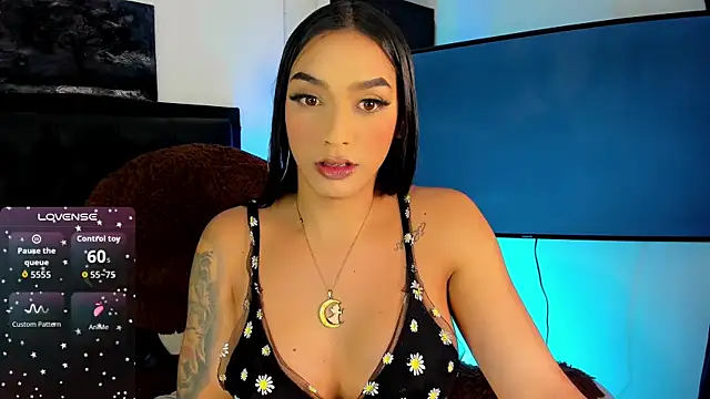 Snapshot of Maryonthemoon chatting on November 4, 11:53 am Maryonthemoon online show from November 4, 11:53 am