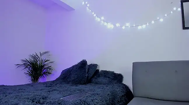 Snapshot of Giraldo_cns chatting on December 20, 5:36 am Giraldo cns online show from December 20, 5:36 am