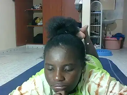 hotebbbyy online show from February 22, 7:12 pm