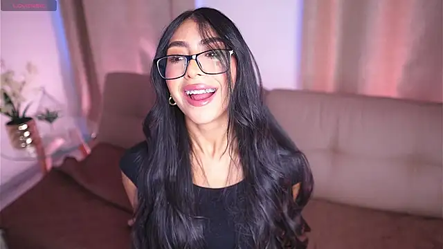 Snapshot of Sara_albrecht chatting on January 28, 1:05 pm Sara albrecht online show from January 28, 1:05 pm