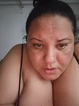 Snapshot of tetasgrandes_karol chatting on July 22, 4:26 am tetasgrandes karol online show from July 22, 4:26 am
