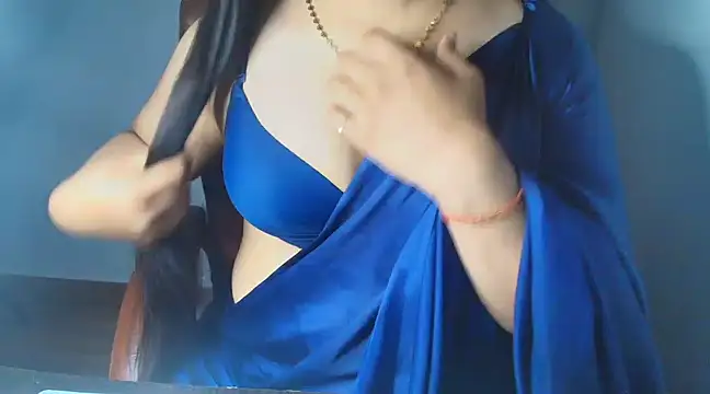 Snapshot of KhwahisHH chatting on January 20, 1:39 am KhwahisHH online show from January 20, 1:39 am