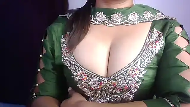 Snapshot of KhwahisHH chatting on September 22, 6:43 pm KhwahisHH online show from September 22, 6:43 pm