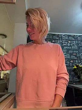 tanyagrey online show from October 28, 7:01 am