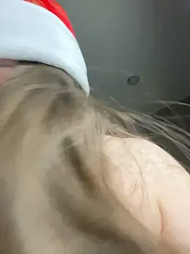 Snapshot of your_toxic_cum chatting on January 2, 4:13 pm your toxic cum online show from January 2, 4:13 pm