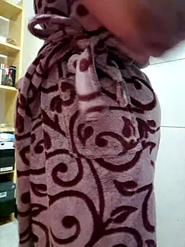 lamorbosa37 online show from March 5, 12:01 pm