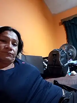 miicheele32 online show from November 7, 6:24 am