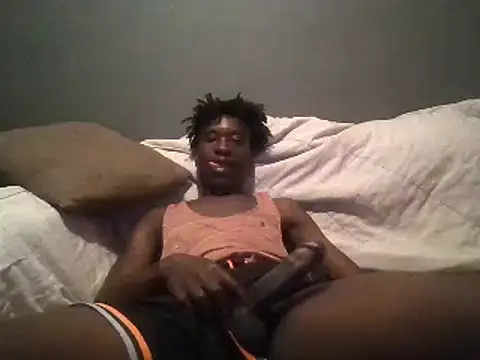 Snapshot of SmallGoodNutts chatting on February 3, 4:35 am SmallGoodNutts online show from February 3, 4:35 am