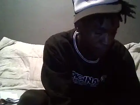 Snapshot of SmallGoodNutts chatting on February 6, 8:45 pm SmallGoodNutts online show from February 6, 8:45 pm