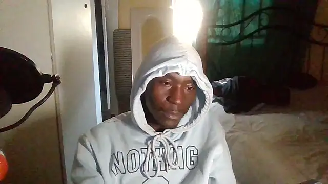 Snapshot of SmallGoodNutts chatting on September 21, 8:16 am SmallGoodNutts online show from September 21, 8:16 am