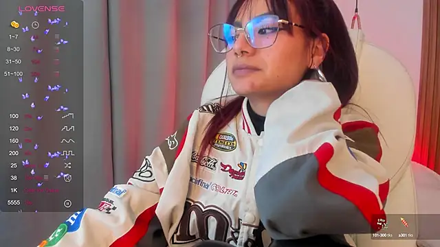 Snapshot of sophiecherry_ chatting on September 28, 4:40 am sophiecherry online show from September 28, 4:40 am