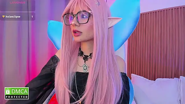 Snapshot of sophiecherry_ chatting on October 31, 7:31 am sophiecherry online show from October 31, 7:31 am