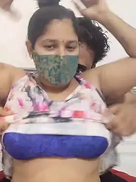 IND COUPLE1 online show from September 13, 1:55 pm