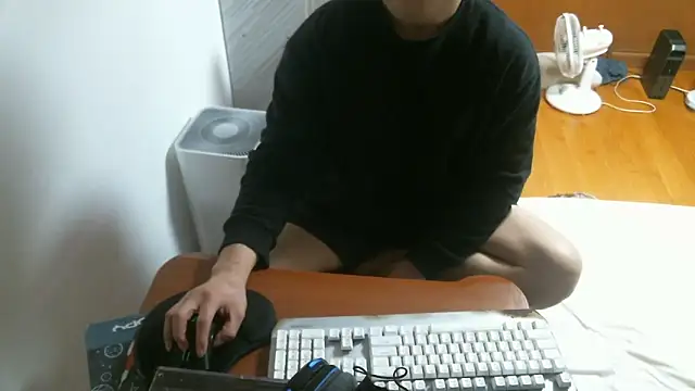 Stellan 0412 online show from February 9, 4:00 pm