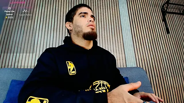 Snapshot of dante_fox_ chatting on October 11, 12:21 am dante fox online show from October 11, 12:21 am