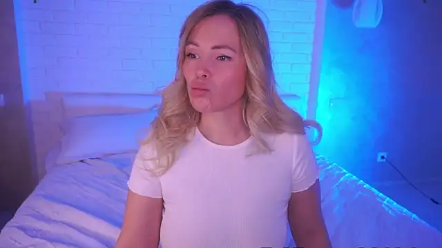 Charming Daphny online show from March 1, 6:35 am