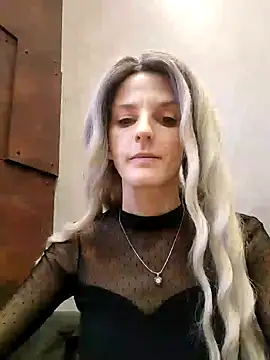 Snapshot of _LittleAngel_ chatting on January 6, 6:25 am LittleAngel online show from January 6, 6:25 am