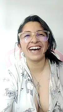 Snapshot of _Angelinaandrade_ chatting on December 7, 2:02 pm Angelinaandrade online show from December 7, 2:02 pm