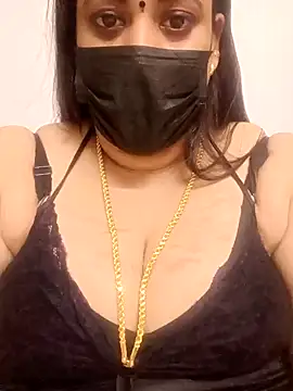 Snapshot of ashikaa_r chatting on January 21, 8:43 pm ashikaa r online show from January 21, 8:43 pm