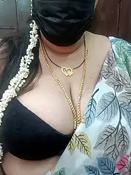 Snapshot of ashikaa_r chatting on January 23, 6:06 am ashikaa r online show from January 23, 6:06 am