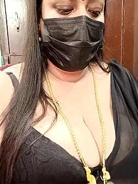 Snapshot of ashikaa_r chatting on February 24, 5:11 am ashikaa r online show from February 24, 5:11 am