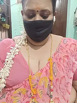 Snapshot of ashikaa_r chatting on July 18, 6:23 pm ashikaa r online show from July 18, 6:23 pm