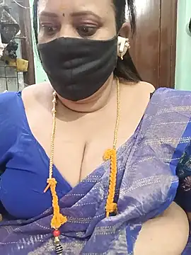 Snapshot of ashikaa_r chatting on August 2, 3:21 pm ashikaa r online show from August 2, 3:21 pm