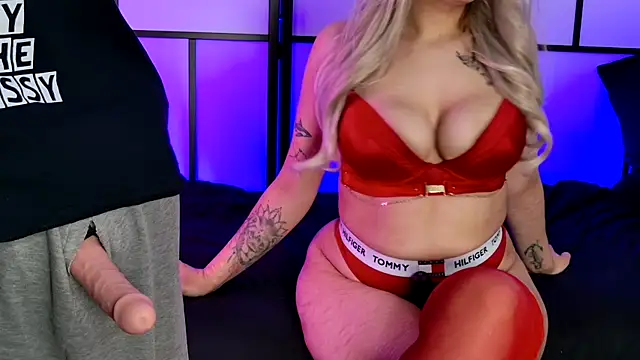 Snapshot of Allys_secret chatting on January 20, 7:04 pm Allys secret online show from January 20, 7:04 pm