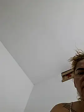 Snapshot of mirand_zackyx chatting on September 14, 2:22 am mirand zackyx online show from September 14, 2:22 am