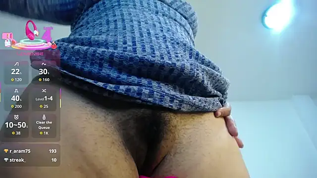 Snapshot of mirand_zackyx chatting on October 15, 1:00 pm mirand zackyx online show from October 15, 1:00 pm