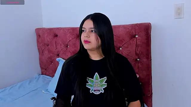 skyhotgirll online show from May 13, 7:11 pm