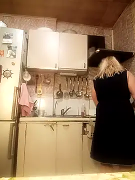 HelenaGlossX online show from December 9, 1:40 am