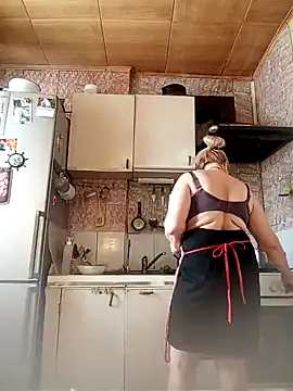HelenaGlossX online show from January 21, 8:30 am