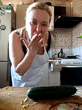 HelenaGlossX online show from February 20, 8:17 am