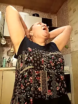 HelenaGlossX online show from March 10, 5:18 pm