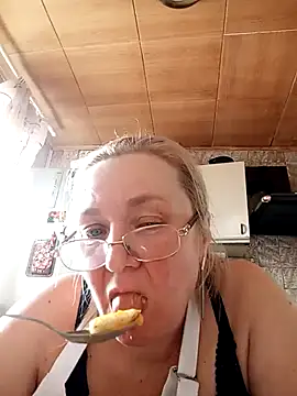 HelenaGlossX online show from March 18, 8:36 am