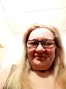 HelenaGlossX online show from March 20, 1:13 am