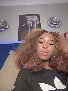 Snapshot of Dime-__ chatting on February 23, 11:47 pm Dime- online show from February 23, 11:47 pm