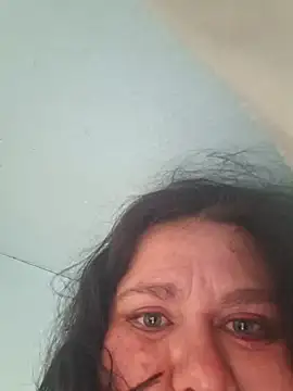 Snapshot of mcv131985 chatting on January 11, 9:46 pm mcv131985 online show from January 11, 9:46 pm